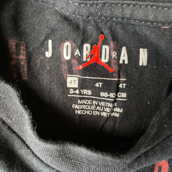 Jordan set 4T - Picture 2 of 2